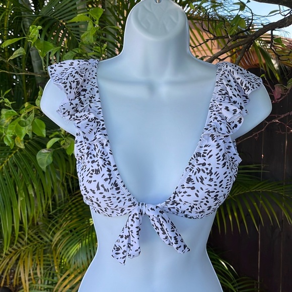 MISSGUIDED Ruffle Bikini Top size 0 - Picture 1 of 6